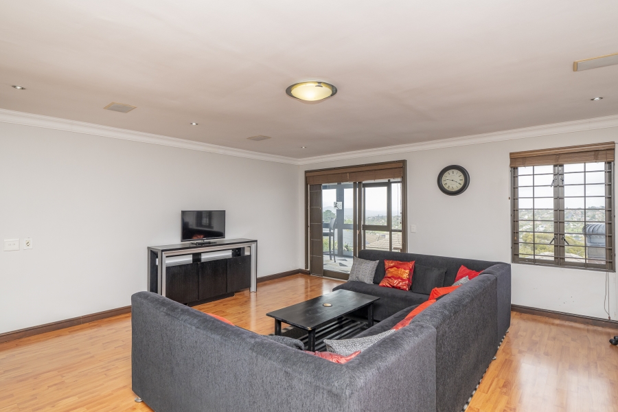 4 Bedroom Property for Sale in Van Riebeeckshof Western Cape